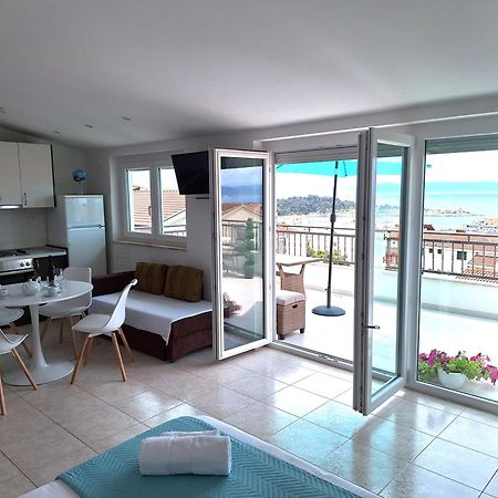 Apartmani Dana Макарска Экстерьер фото