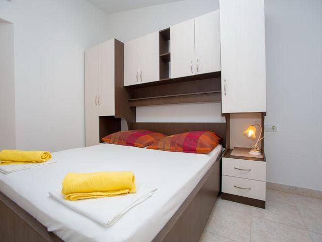 Apartmani Dana Макарска Экстерьер фото