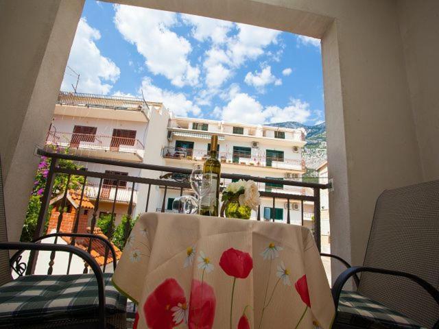 Apartmani Dana Макарска Экстерьер фото