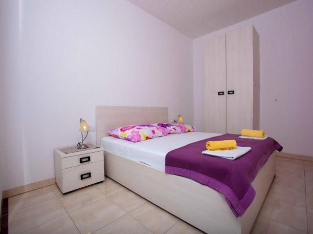 Apartmani Dana Макарска Экстерьер фото
