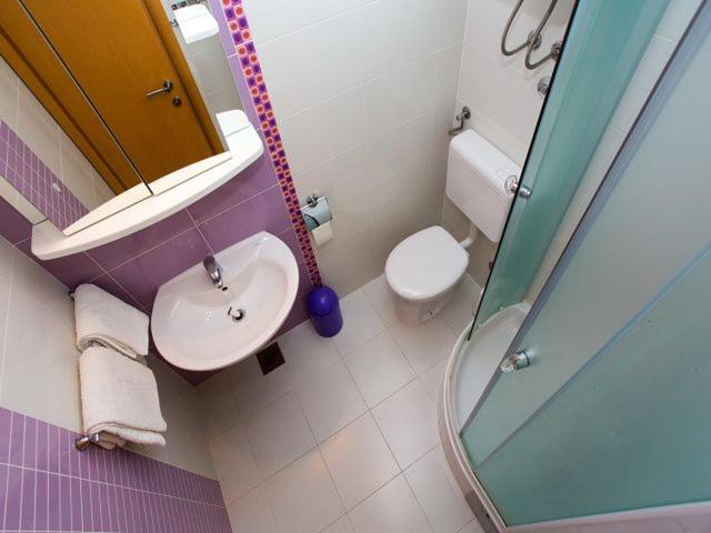 Apartmani Dana Макарска Экстерьер фото