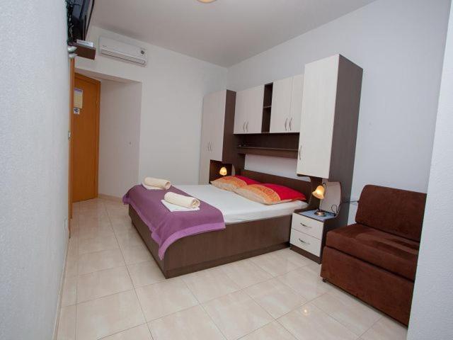 Apartmani Dana Макарска Экстерьер фото