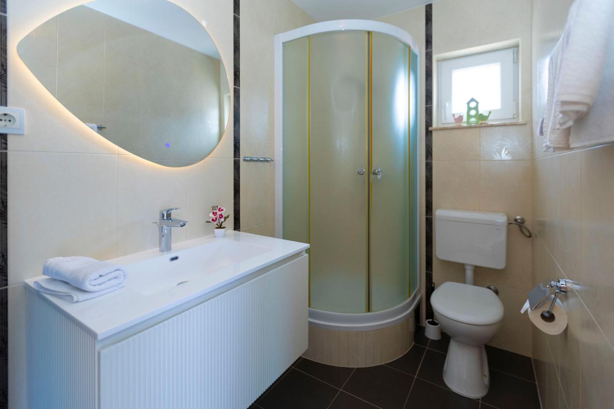 Apartmani Dana Макарска Экстерьер фото
